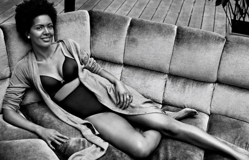 For advertising underwear, the photographer used ordinary women instead of models