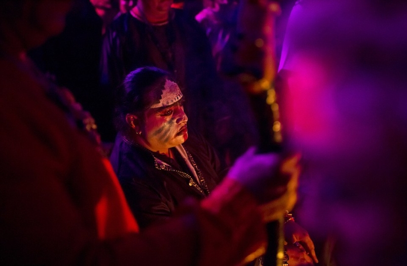 Forbidden photos from the chilling black mass of Satanists Forbidden photos from the chilling black mass of Satanists