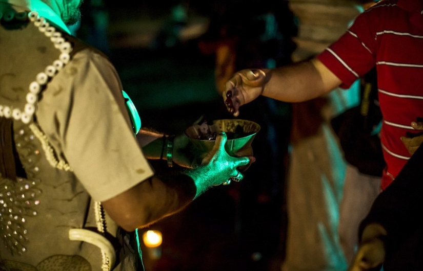 Forbidden photos from the chilling black mass of Satanists Forbidden photos from the chilling black mass of Satanists