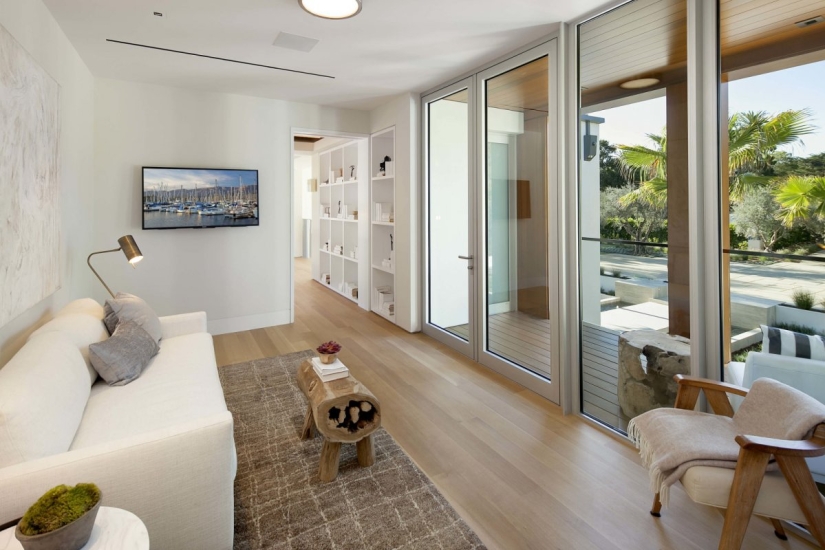 Former Apple exec sells amazing 'smart home' for $35 million Former Apple exec sells amazing 'smart home' for $35 million