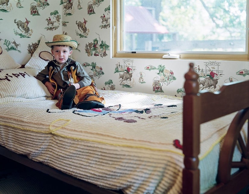 Forward to the past, or 9 examples of how modern people are stuck in past eras