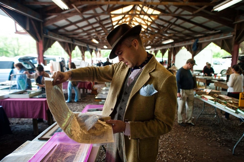 Forward to the past, or 9 examples of how modern people are stuck in past eras