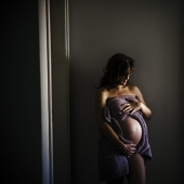 Fotógrafo brasileño mostró el parto en casa de su novia