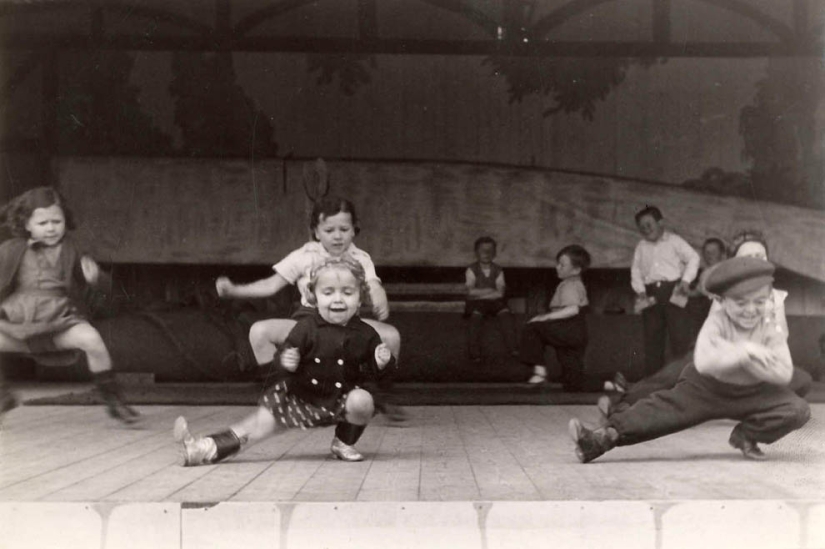 Foto retro: De la vida de los liliputienses