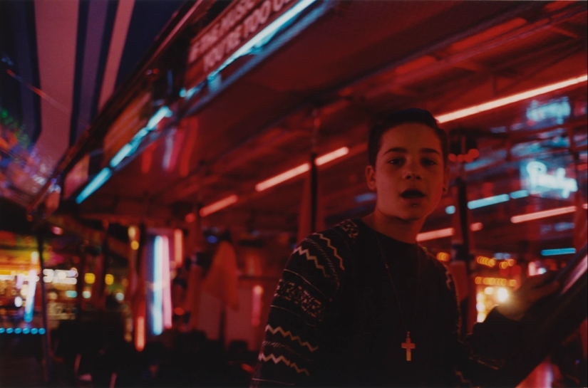 Fotografía de adolescentes italianos que alcanzan la mayoría de edad en ferias rurales