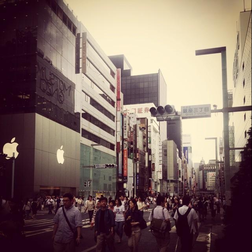 Fotos de colas para iPhone 6 en todo el mundo