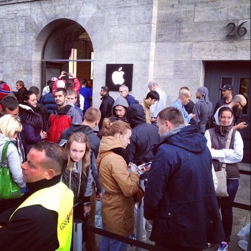 Fotos de colas para iPhone 6 en todo el mundo