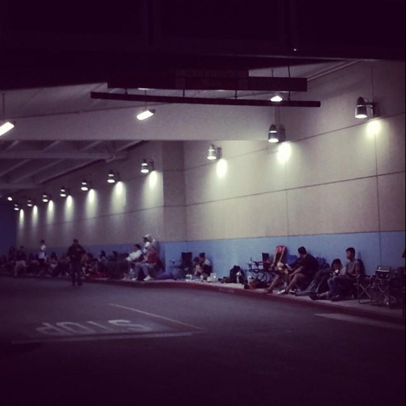 Fotos de colas para iPhone 6 en todo el mundo