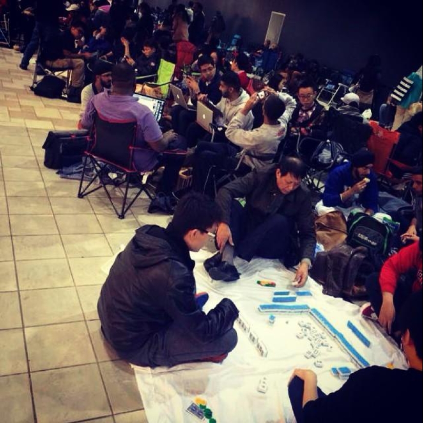 Fotos de colas para iPhone 6 en todo el mundo