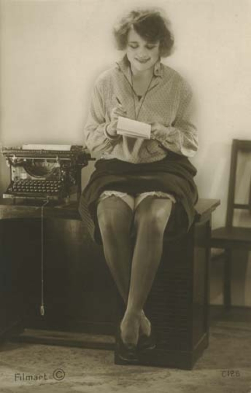 Fotos eróticas de chicas con máquinas de escribir de la década de 1920 Fotos eróticas de chicas con máquinas de escribir de la década de 1920