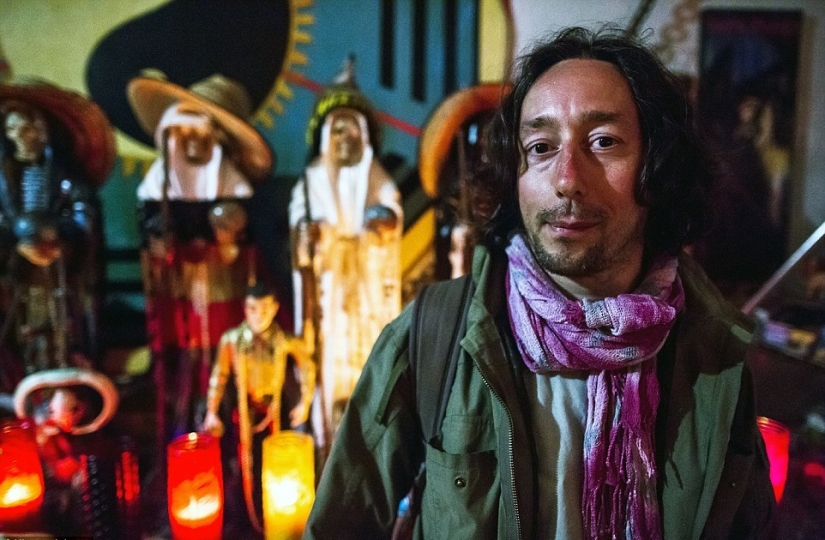 Fotos prohibidas de la escalofriante masa negra de satanistas Fotos prohibidas de la escalofriante masa negra de satanistas