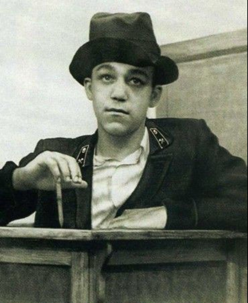 Fotos raras en la memoria de la cantante: su infancia, adolescencia y juventud de José Kobzon