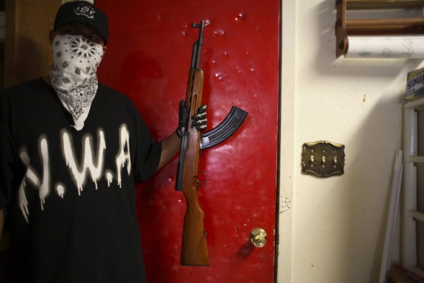 Fotos surrealistas de la vida de los indios Oglala Lakota modernos Fotos surrealistas de la vida de los indios Oglala Lakota modernos