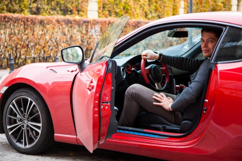 Founder of MixVille Confectionery: How to Start a Chocolate Factory at 20