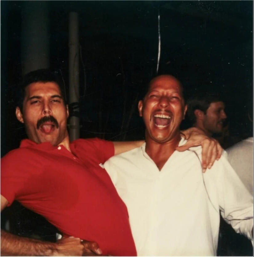 Freddie Mercury’s Never-Before-Seen Personal Photos to be Sold at Auction