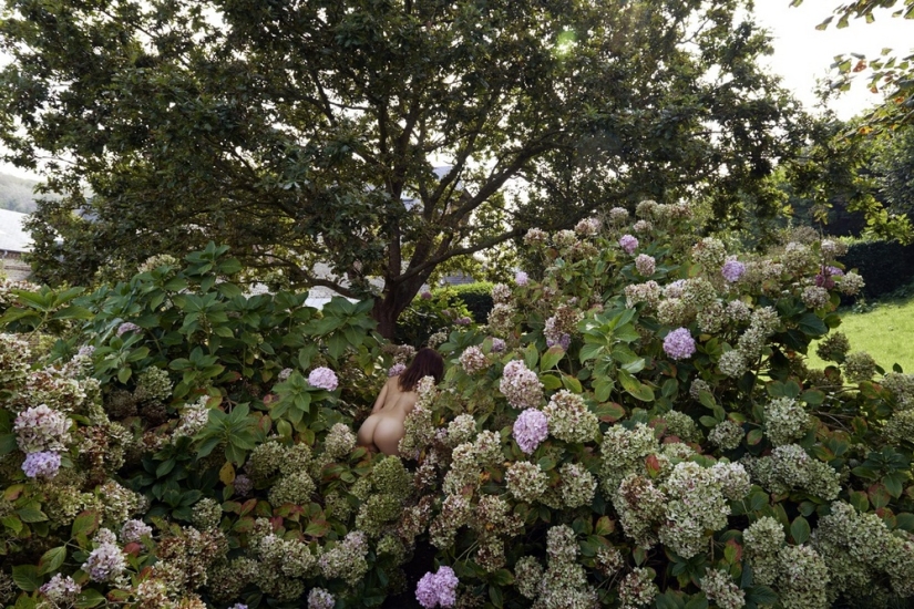 "Frenchwomen" de Sonia Sieff: una oda a la mujer, la belleza del cuerpo y la desnudez