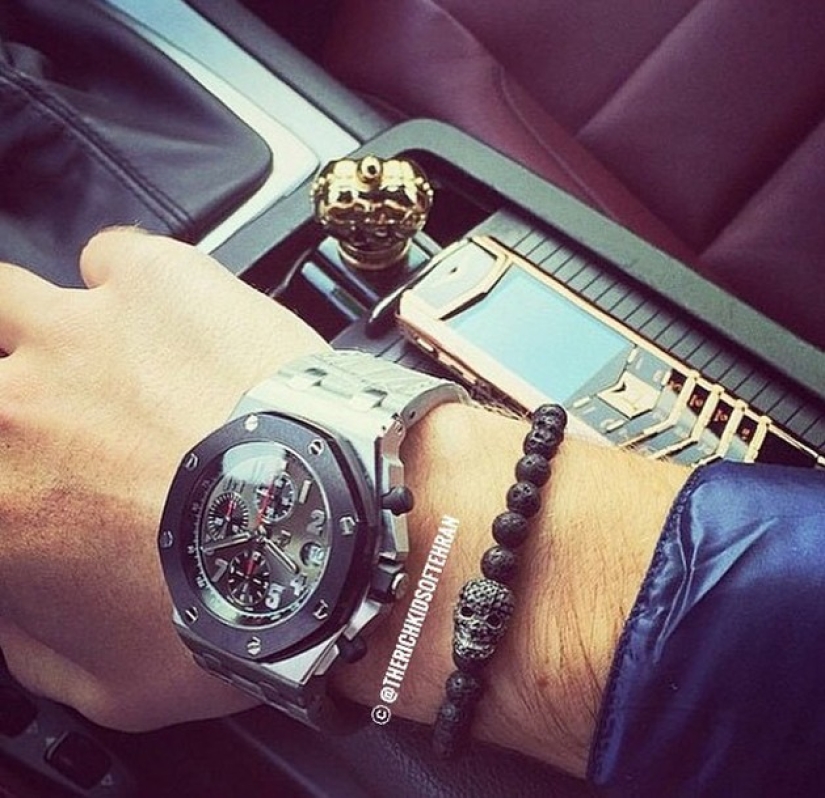 From life: people, cars, money, Tehran