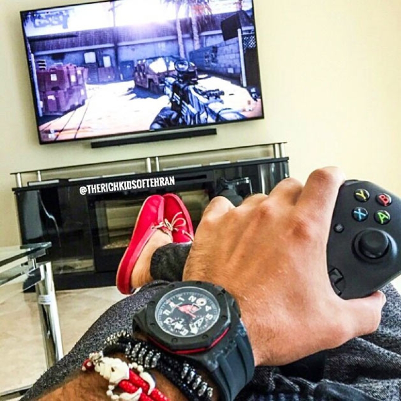 From life: people, cars, money, Tehran