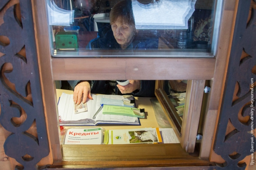 “Frozen, but not frozen” - Kivach waterfall in winter