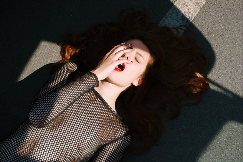 "Fucking New York": hermosas chicas desnudas haciendo el amor con la ciudad