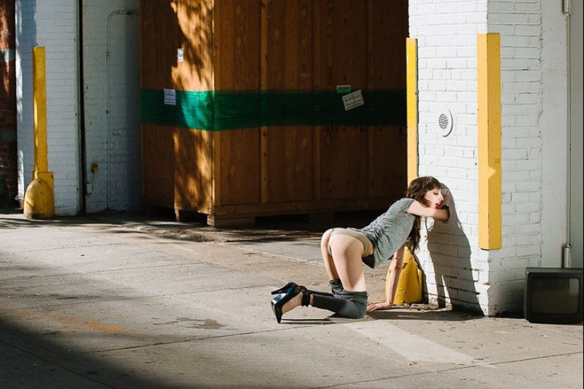 "Fucking New York": hermosas chicas desnudas haciendo el amor con la ciudad