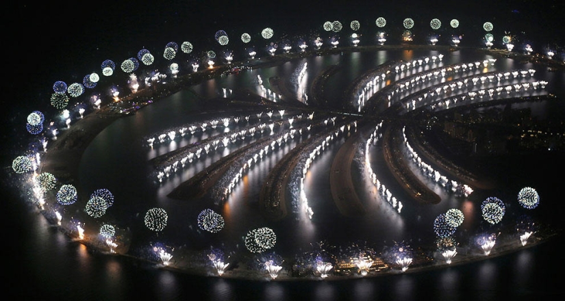 Fuegos artificiales, playas y champán: cómo el mundo recibió el nuevo año 2014 Fuegos artificiales, playas y champán: cómo el mundo recibió el nuevo año 2014