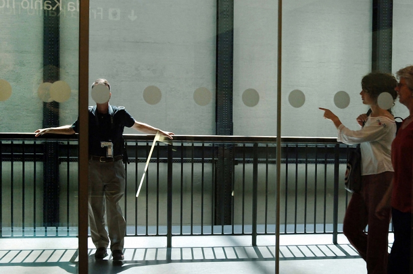 Funny street photography of Nils Jorgensen