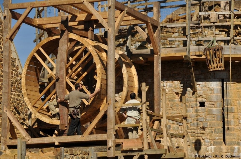 Gedelon is a medieval castle in France, which is being built now
