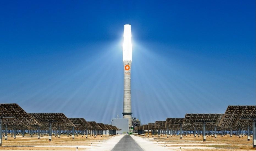 Gemasolar is the world's first 24/7 solar power plant Gemasolar is the world's first 24/7 solar power plant