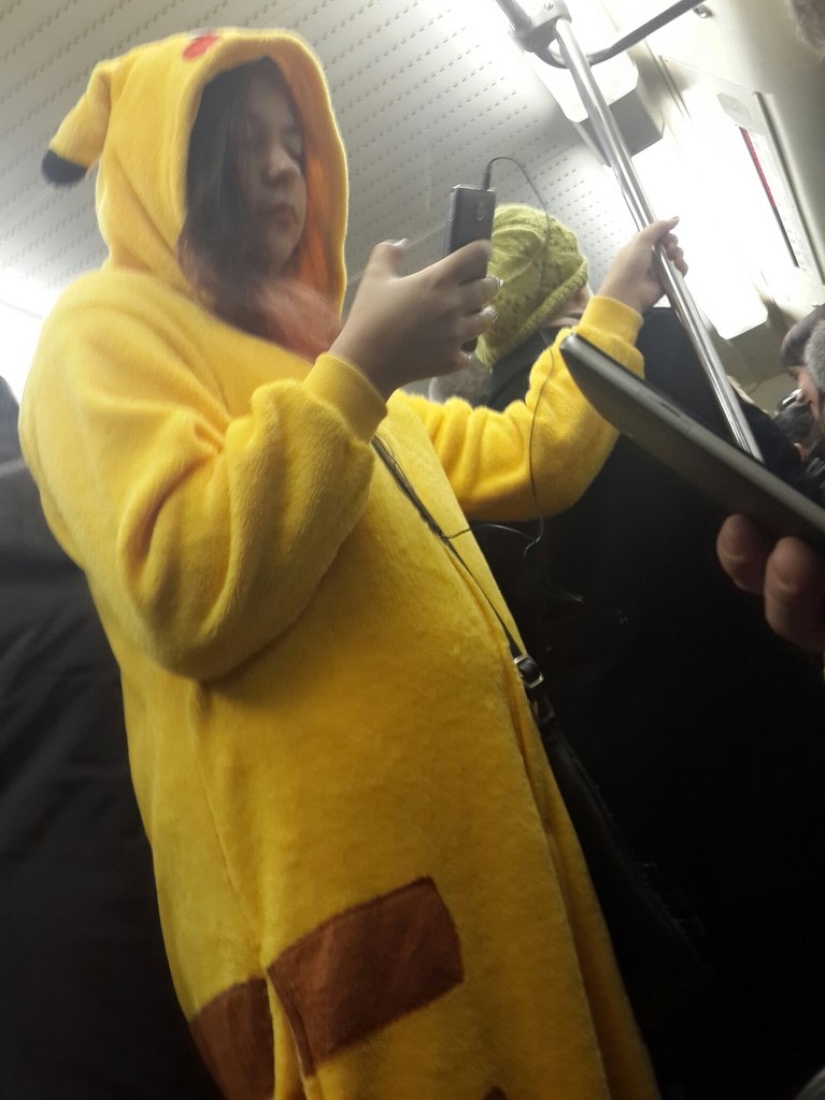 Gente de moda del metro de Moscú Gente de moda del metro de Moscú