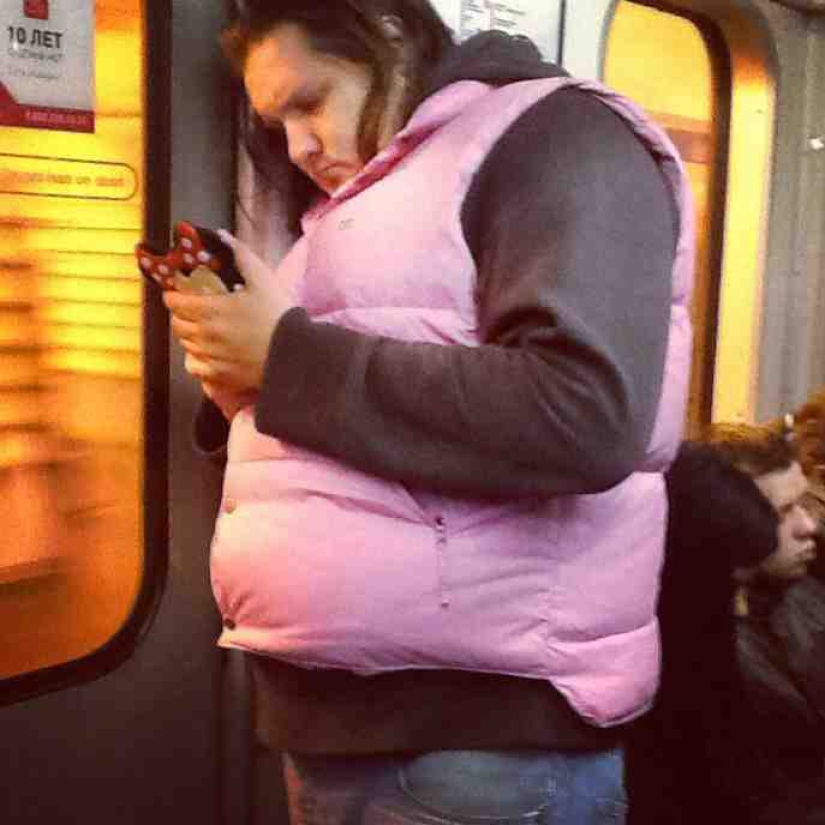 Gente de moda del metro de Moscú Gente de moda del metro de Moscú