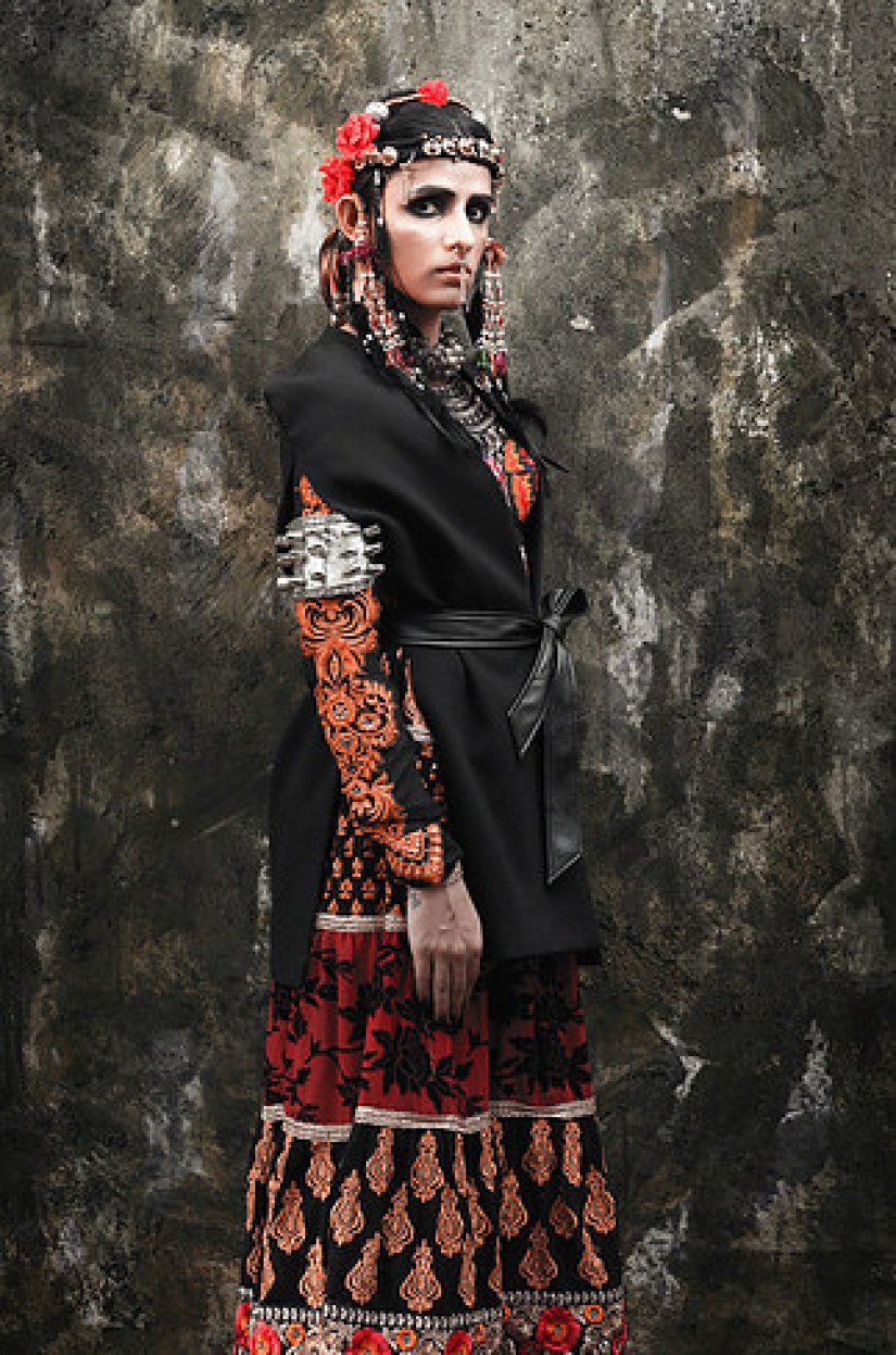 Glamorous photo shoot of the first trans model in Pakistan Glamorous photo shoot of the first trans model in Pakistan