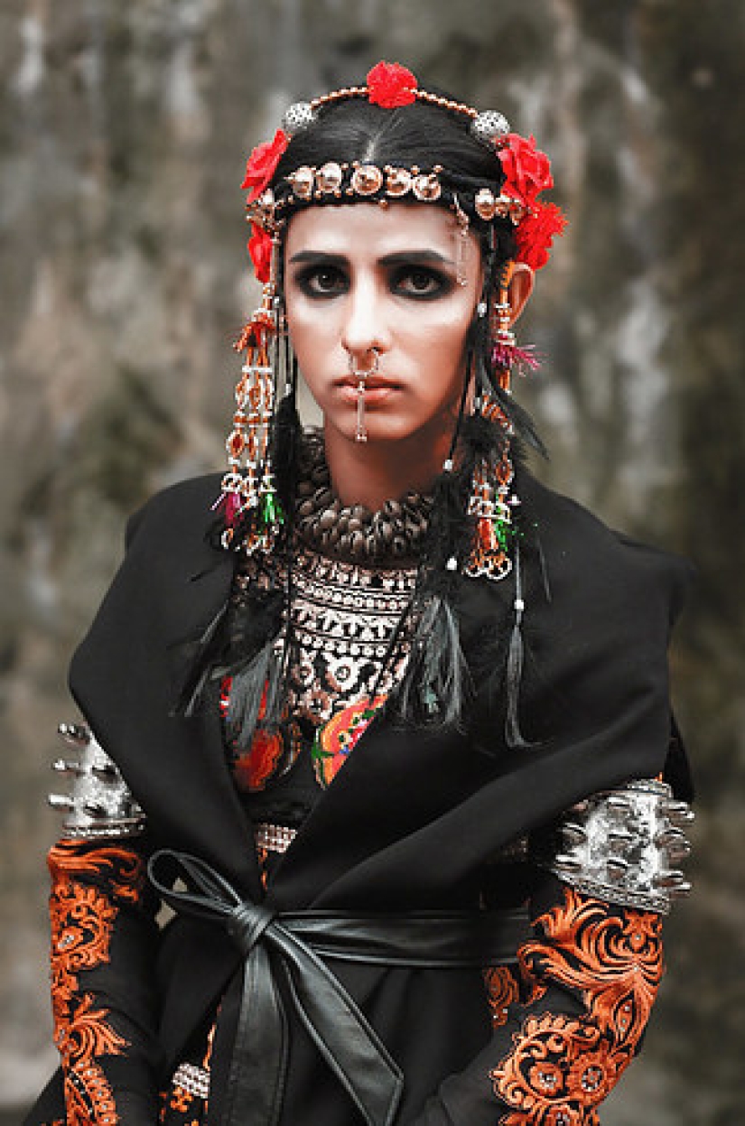 Glamorous photo shoot of the first trans model in Pakistan Glamorous photo shoot of the first trans model in Pakistan