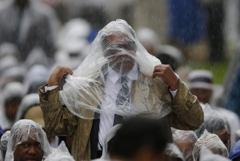 Graduation ceremonies around the world