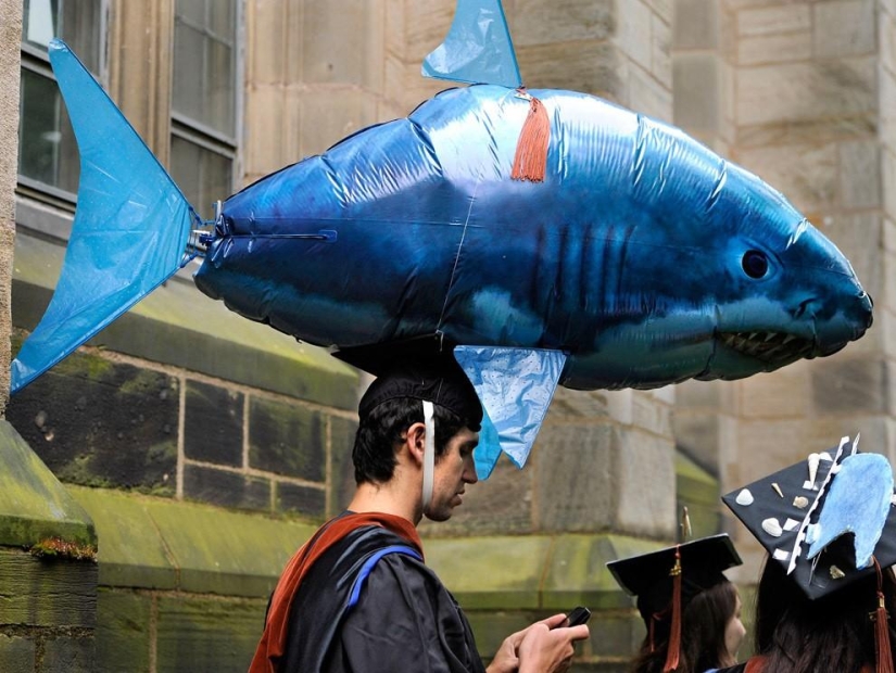 Graduation ceremonies around the world