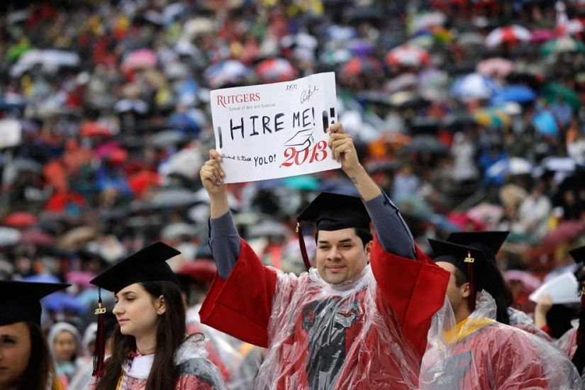 Graduation ceremonies around the world