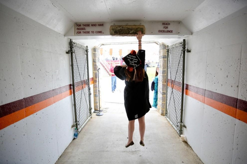 Graduation ceremonies around the world