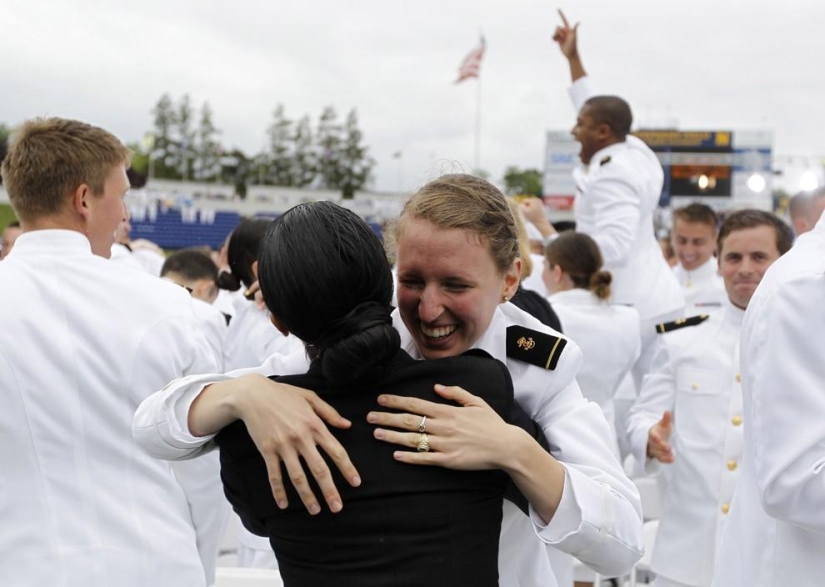 Graduation ceremonies around the world