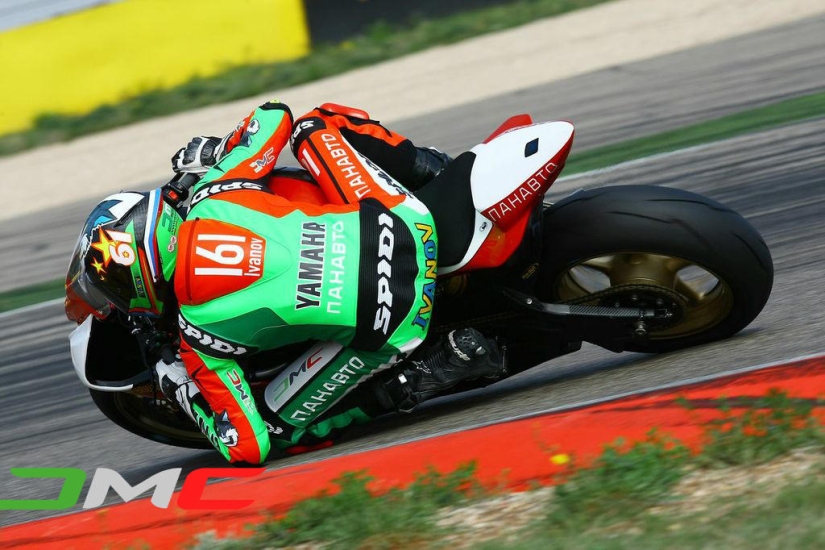 Gravel flights at the World Supersport race in Aragon