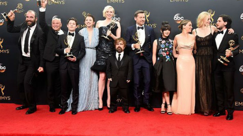 Guía de Supervivencia para los que no Ven Juego de Tronos Guía de Supervivencia para los que no Ven Juego de Tronos