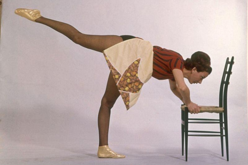 Gymnastics for housewives without leaving the daily routine