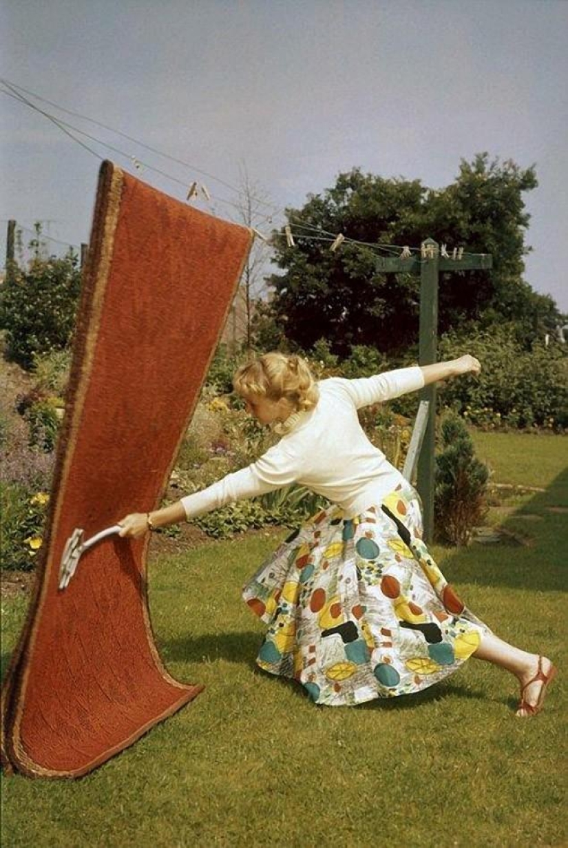 Gymnastics for housewives without leaving the daily routine