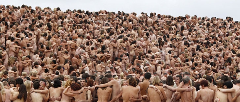 Hambruna: Spencer Tunick volverá a desnudar a todos