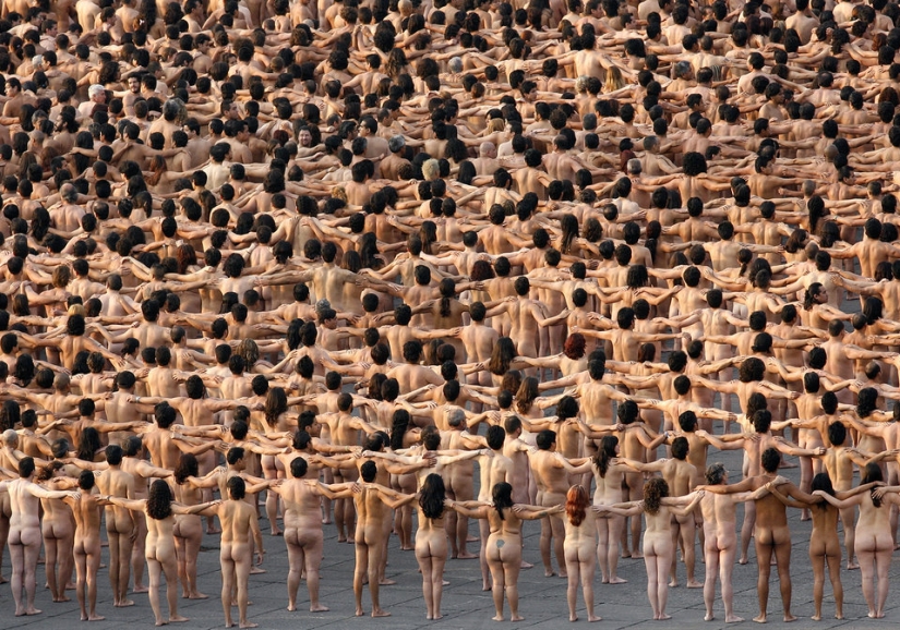 Hambruna: Spencer Tunick volverá a desnudar a todos