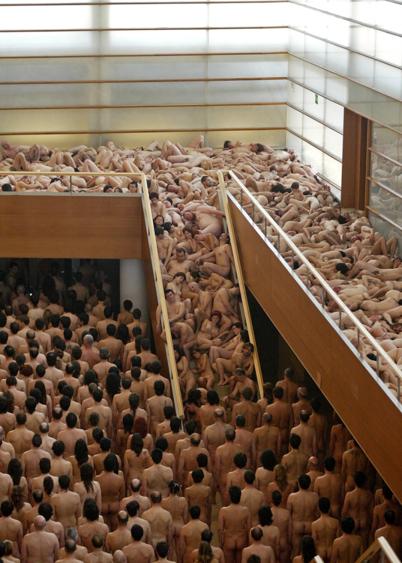 Hambruna: Spencer Tunick volverá a desnudar a todos