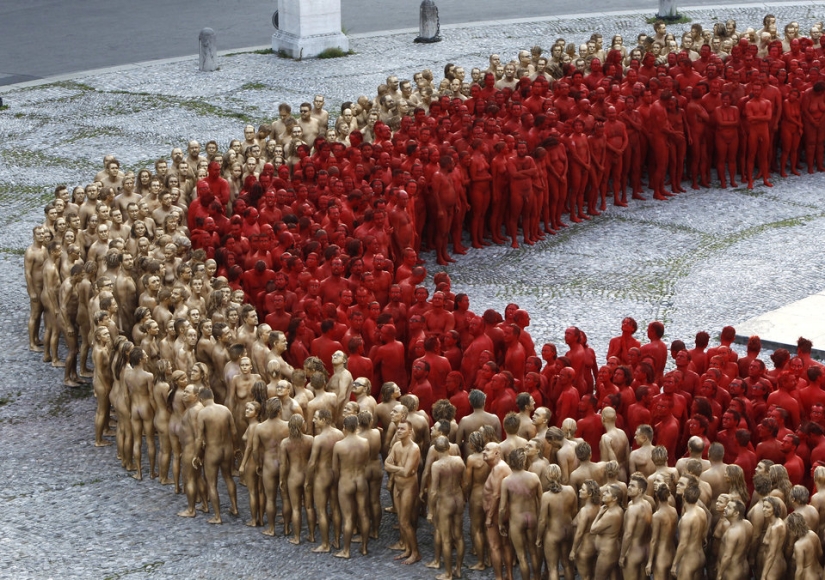 Hambruna: Spencer Tunick volverá a desnudar a todos