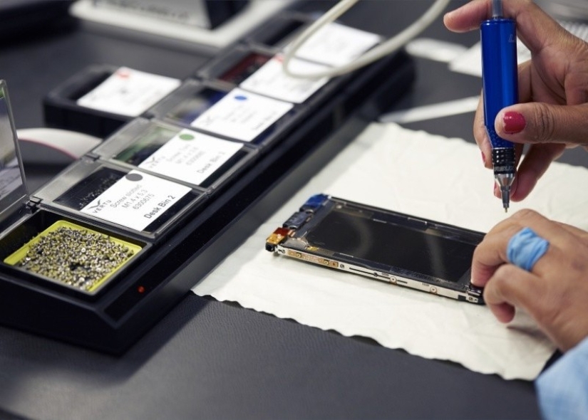 Handmade in England: how Vertu is made - the most expensive smartphones in the world Handmade in England: how Vertu is made - the most expensive smartphones in the world