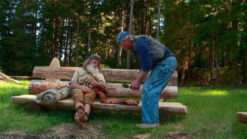 He lives in the woods, doesn't wear shoes and brushes his teeth with a pine cone He lives in the woods, doesn't wear shoes and brushes his teeth with a pine cone