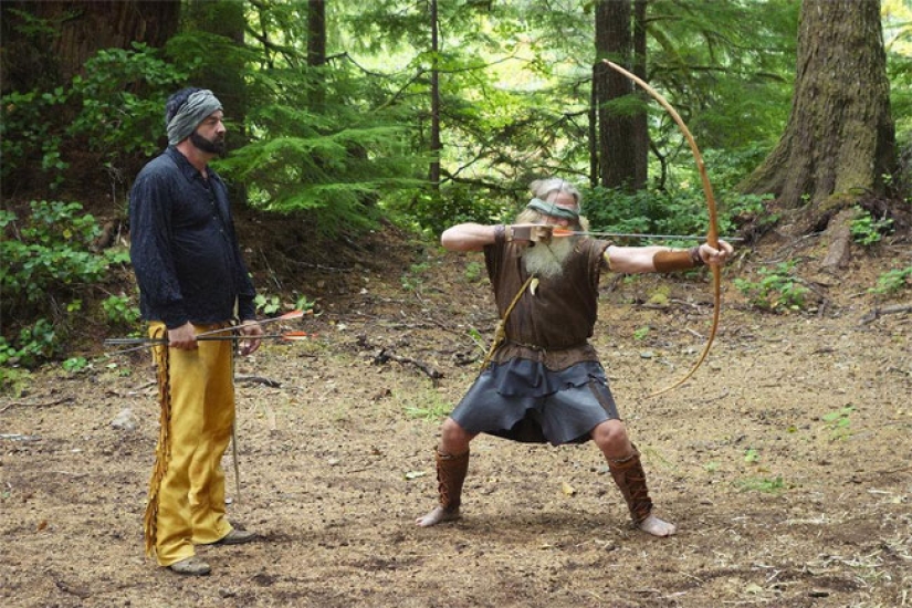 He lives in the woods, doesn't wear shoes and brushes his teeth with a pine cone He lives in the woods, doesn't wear shoes and brushes his teeth with a pine cone