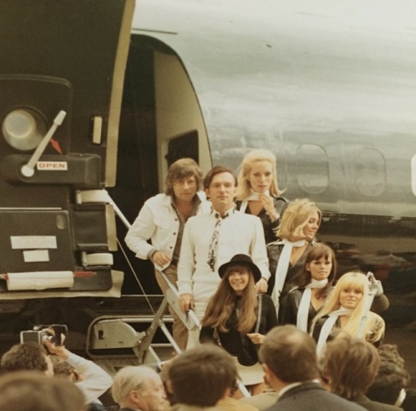 Hefstagram - the retro-instagram of the main playboy of the planet